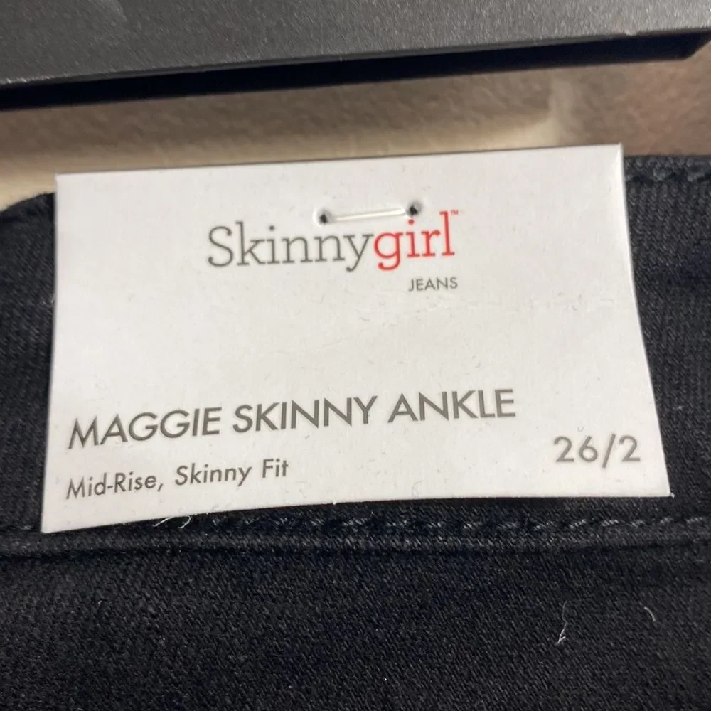 SKINNYGIRL BLACK JEANS MAGGIE ANKLE 26/2